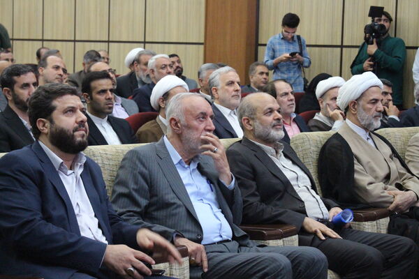 جلسه شورای اداری استان تهران با حضور وزیر کشور به‌مناسبت هفته معلم