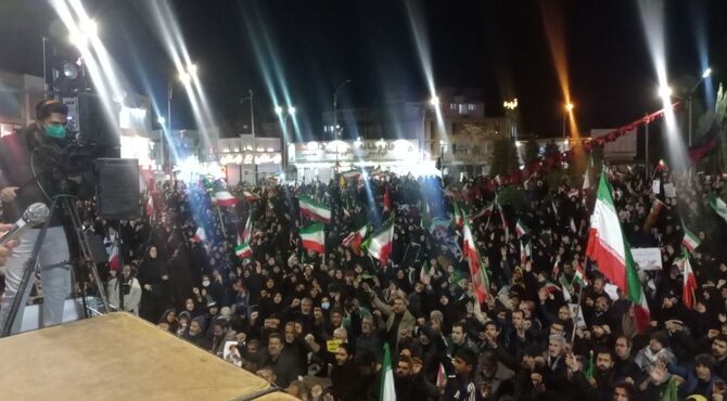 جوشش احساسات ملی در تجمع مردمی با شعار مرگ بر اسرائیل