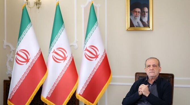 پزشکیان: خدمت بی‌منت و مشارکت مردمی، پایه حل مشکلات کشور است