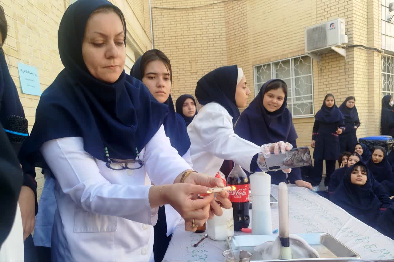 دانش‌آموزان با دستان خود، اسرار علم را گشودند