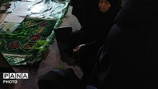 سفره حضرت رقیه در دل مراسم شب دوم محرم در بلوار فضل نیشابور 