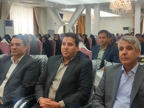 ویژه برنامه در مسیر دانایی در کاشمر