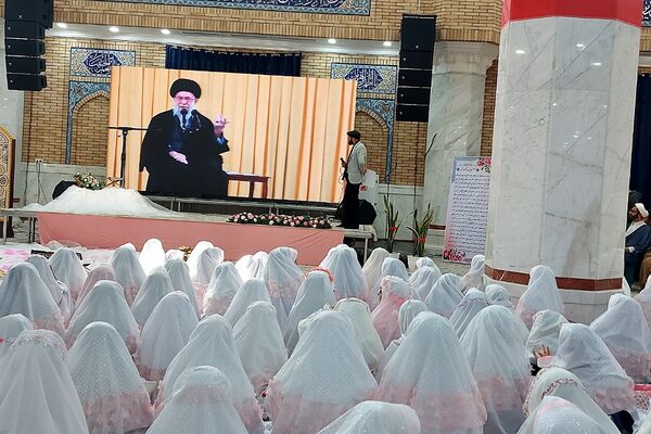 جشن تکلیف دانش‌آموزان دختر منطقه کهریزک 