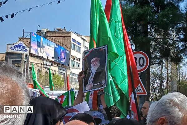 کبوتران عاشق به امام شهیدشان پیوستند