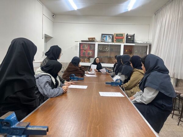 جلسه سفیران سلامت دبیرستان مطهره ناحیه ۶ مشهد مقدس