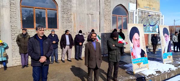 پاسخ حماسی مردم انقلابی فاروج به استکبار جهانی با حضور در راهپیمایی ۲۲بهمن 