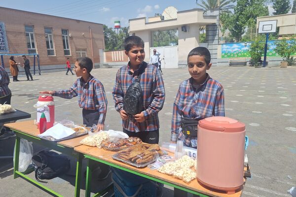 برگزاری بازارچه کسب و کار دانش‌آموزی با مهارت کسب و کار و درآمد و استقلال مالی