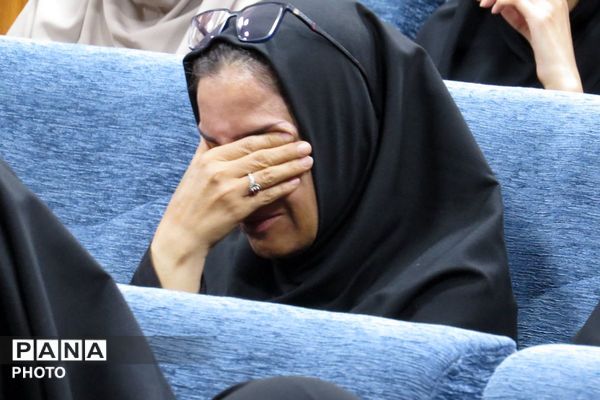 تقدیر از معلمان و شاعران اسلامشهر