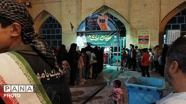 احوالات دهه نودی ها در اجتماعات مردمی 
