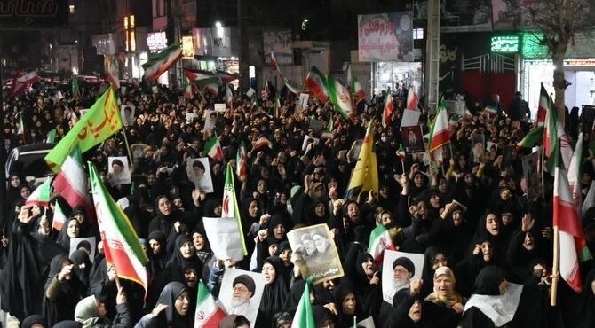 در قلب تپنده‌ ملت ایران، شاهد حضور سبز و پرشور شما هستیم
