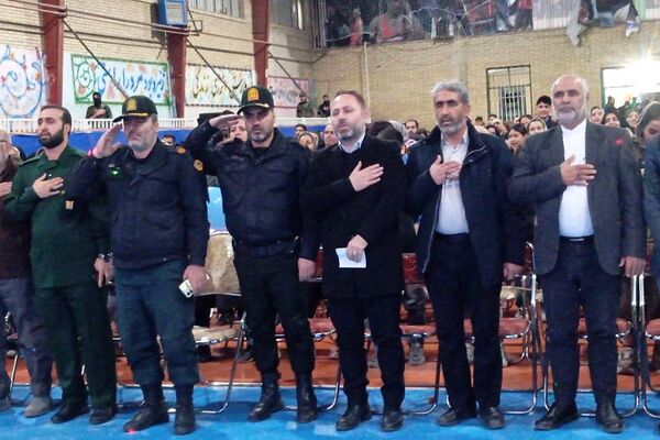 جشن باشکوه ایام الله دهه فجر در بهارستان‌دو
