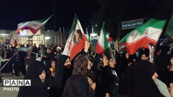 در خیابان ریشه دوانده‌ایم