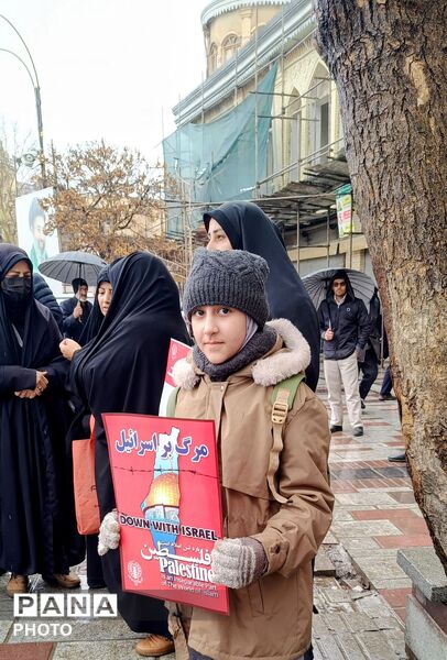 حضور نوجوانان همدان  در روز جهانی قدس