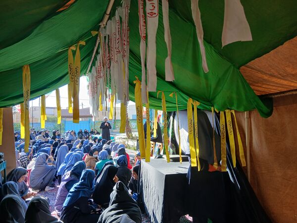 برگزاری مراسم عزاداری ایام فاطمیه در دبیرستان شهید دهقان 