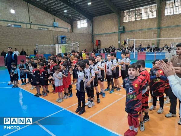 مسابقات مینی والیبال پسران ساوجبلاغ