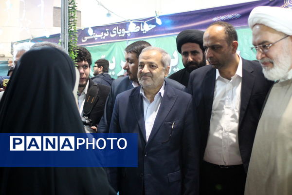  حال هوای غرفه وزارت آموزش و پرورش در سی و دومین نمایشگاه بین‌المللی قرآن کریم 