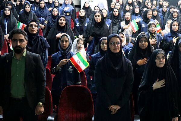 آیین تجلیل از دختران دانش‌آموز خبرنگار منتخب پانا شهرستان‌های استان تهران