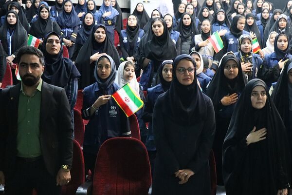 آیین تجلیل از دختران دانش‌آموز خبرنگار منتخب پانا شهرستان‌های استان تهران