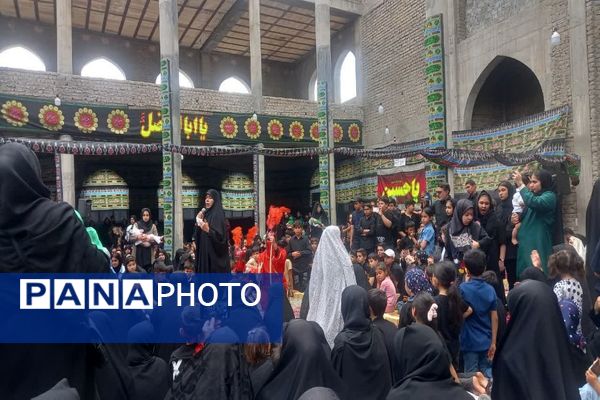 اجتماع بزرگ شیرخوارگان حسینی در شهرستان فاروج 