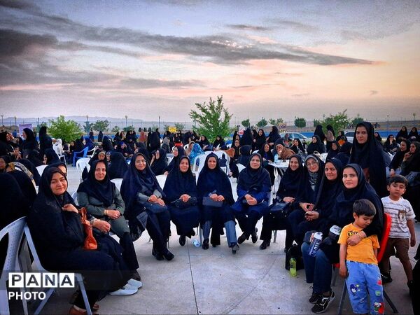دومین روز برنامه طبیعت گردی «هم قدم با بهار» 