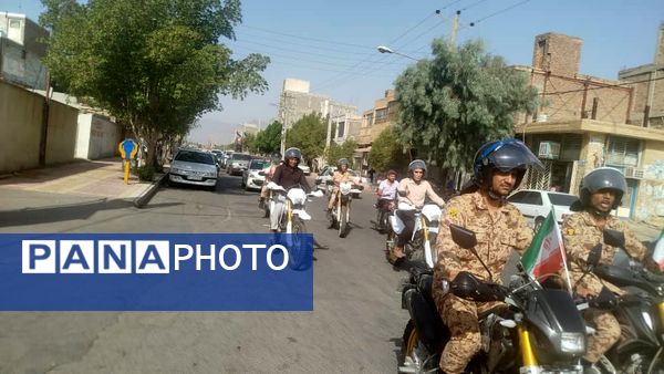 رژه خودرویی به‌مناسبت سالروز آزادسازی خرمشهر 