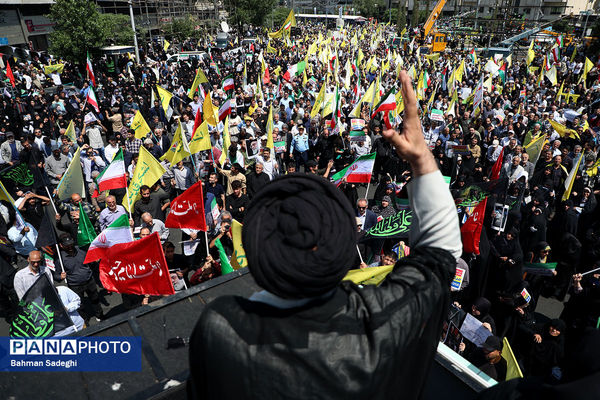 راهپیمایی مردمی علیه تهاجم رژیم صهیونیستی به ایران - تهران

