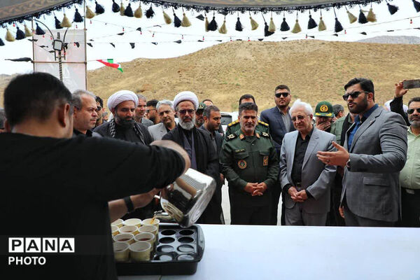 موکب بین‌راهی «رهبر شهیدم» در جاجرم 