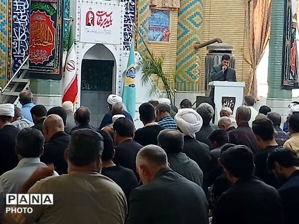 مصلای باخرز میزبان نمازگزاران ولایتمدار