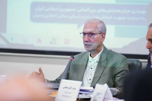 تاکید بر اجتماعی‌شدن دولت و تقویت نقش جامعه مدنی در چهارمین نشست دولت مردم‌مدار