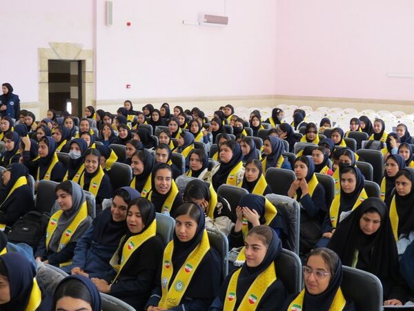 اردوی تمشک دختران بجنورد در اردوگاه شهید چمران 
