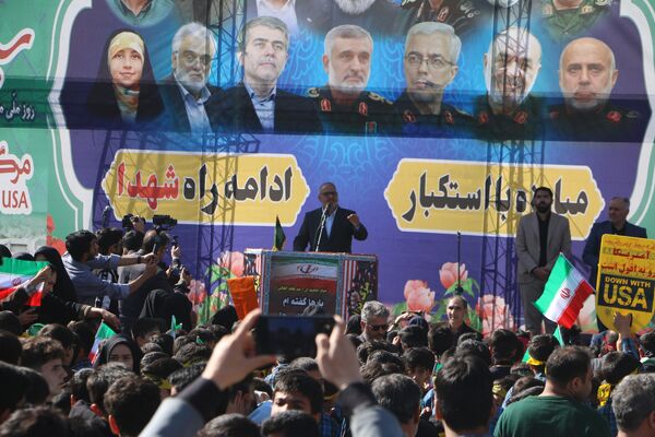 فریاد استکبار ستیزی از ورامین طنین انداز شد