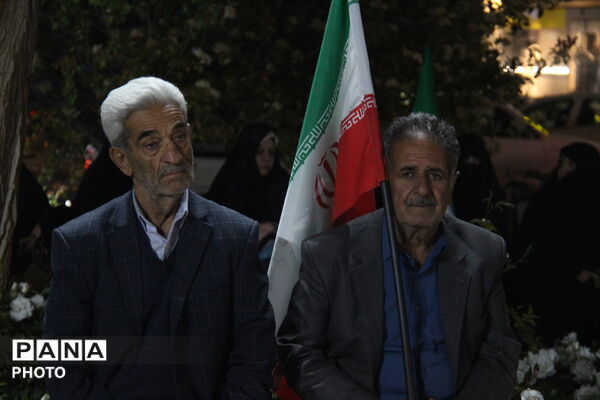حضور اصحاب رسانه و هنر یزد در موکب جان فدای ایران