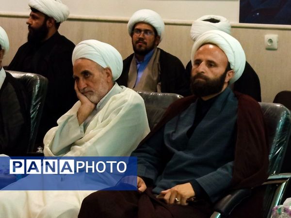 نشست روحانیون و ائمه جماعت مساجد با امام جمعه کاشمر