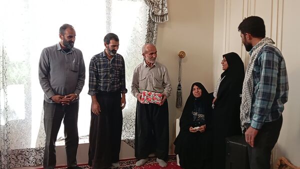 گروه جهادی دانش‌آموزی عمار، یاد شهید پیرمحمدی را در خانه پدری گرامی داشتند
