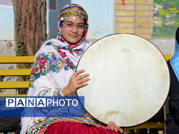 انتخابات همیار مشاور مدرسه دخترانه فرزانگان