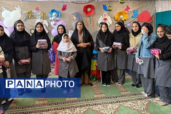 جشن میلاد حضرت فاطمه زهرا (س) در مدارس کهریزک 