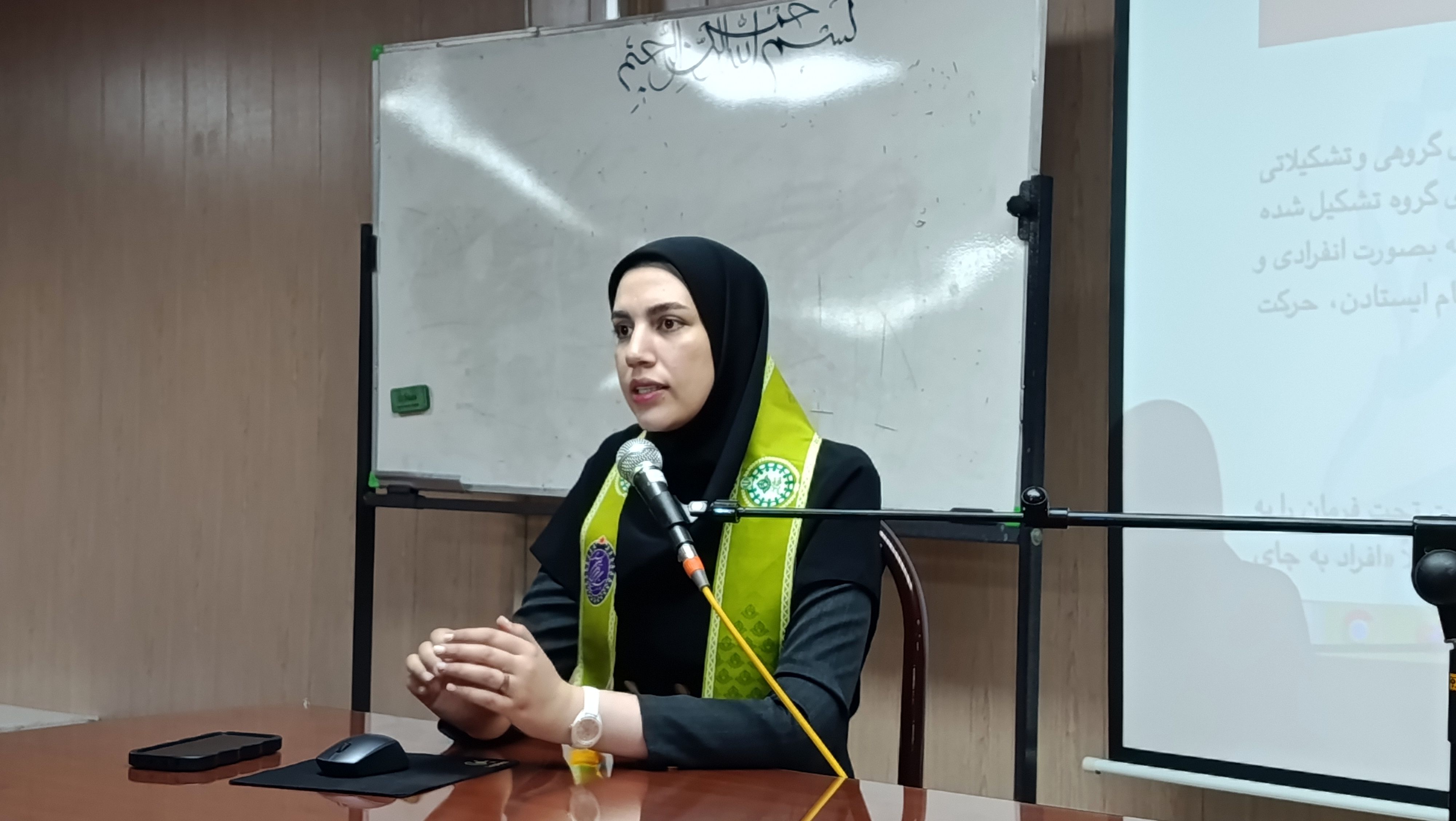 برگزاری دوره ضمن خدمت فعالیت های مکمل آموزشی و پرورشی در شهرستان ملارد