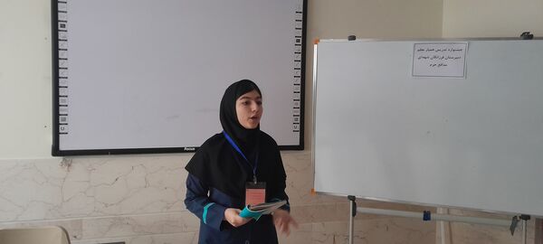 برگزاری جشنواره تدریس همیار معلم در دبیرستان فرزانگان استعداد درخشان ملارد