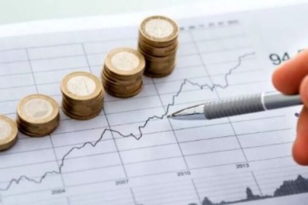 اولویت اقتصاد پس از جنگ، کنترل تورم و افزایش ارزش پول ملی است