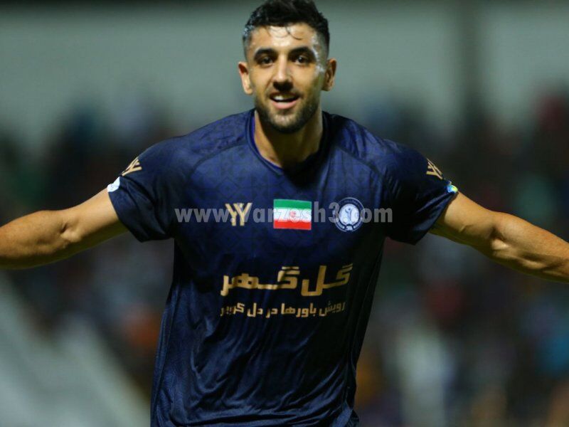 مهاجم سابق استقلال به چادرملو پیوست