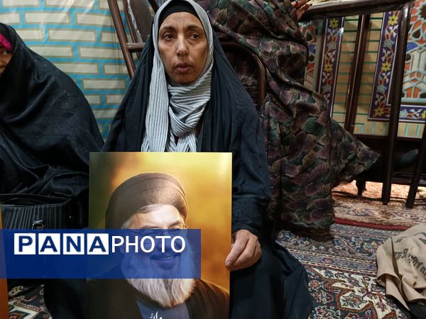 اجتماع بانوان مقاومت و تجلیل از همسران جانبازان در مصلی نماز جمعه شهرستان قدس