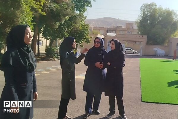 جشن جوانه‌ها در دبیرستان هیئت‌امنایی فرشتگان شیراز