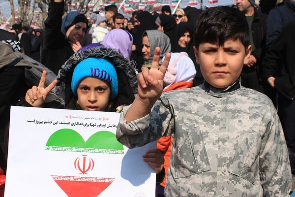 حضور پرشور مردم بهارستانی در راهپیمایی ۲۲ بهمن