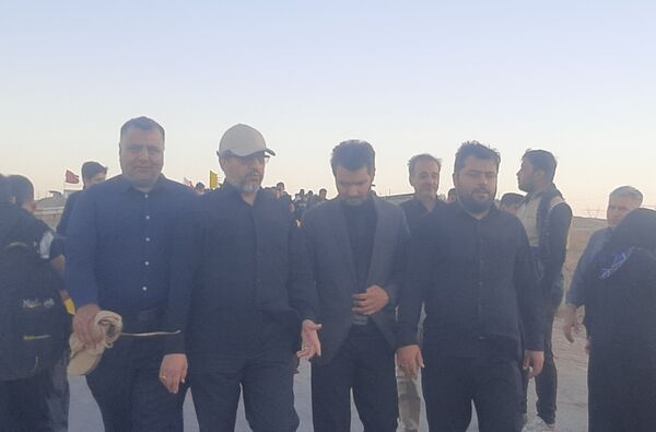  کاروان زائرین پیاده دانش‌آموزی در نیشابور