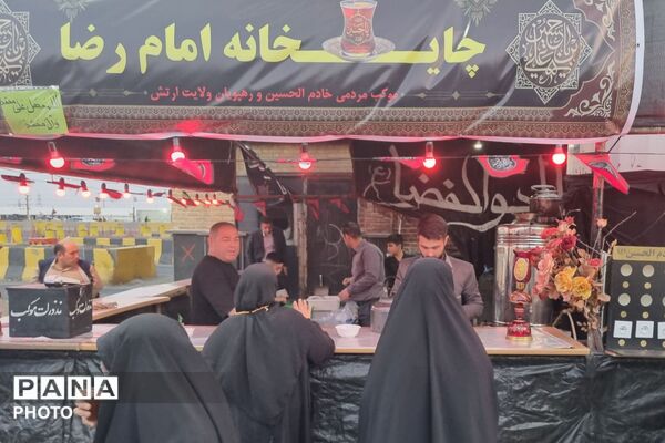 استقرار موکب‌های مردمی، دانش آموزی و خدمت‌رسان ارتش به زائران اربعین
