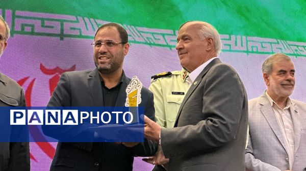 حضور وزیر آموزش و پرورش در بیست‌و‌ششمین جشنواره خیرین مدرسه‌ساز استان مرکزی