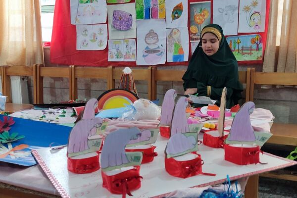 افتتاحیه جشنواره فرهنگی هنری ماها در دبستان قدر بهارستان۲