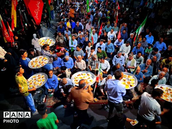 مراسم جشن میلاد حضرت ولی عصر در خیابان