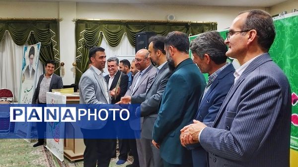 مراسم تجلیل از مقام معلم در شهرستان اشتهارد