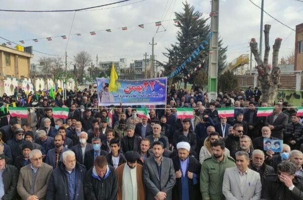 حضور بی‌نظیر مردم اسلام آباد غرب در راهپیمایی یوم الله ۲۲ بهمن